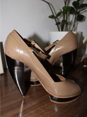 Chloé Patent Leather Heel